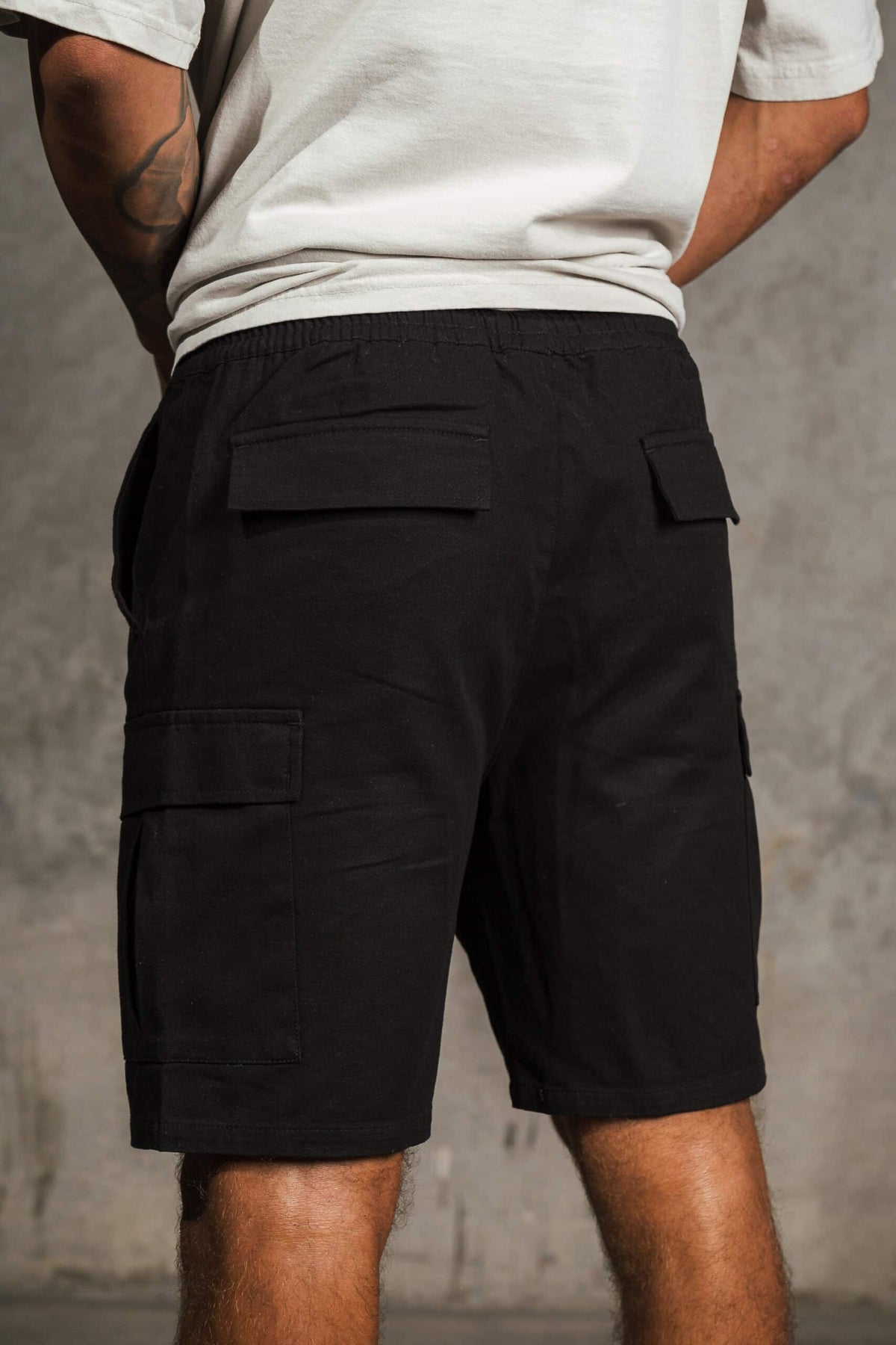 THE STAPLE CARGO - BLACK