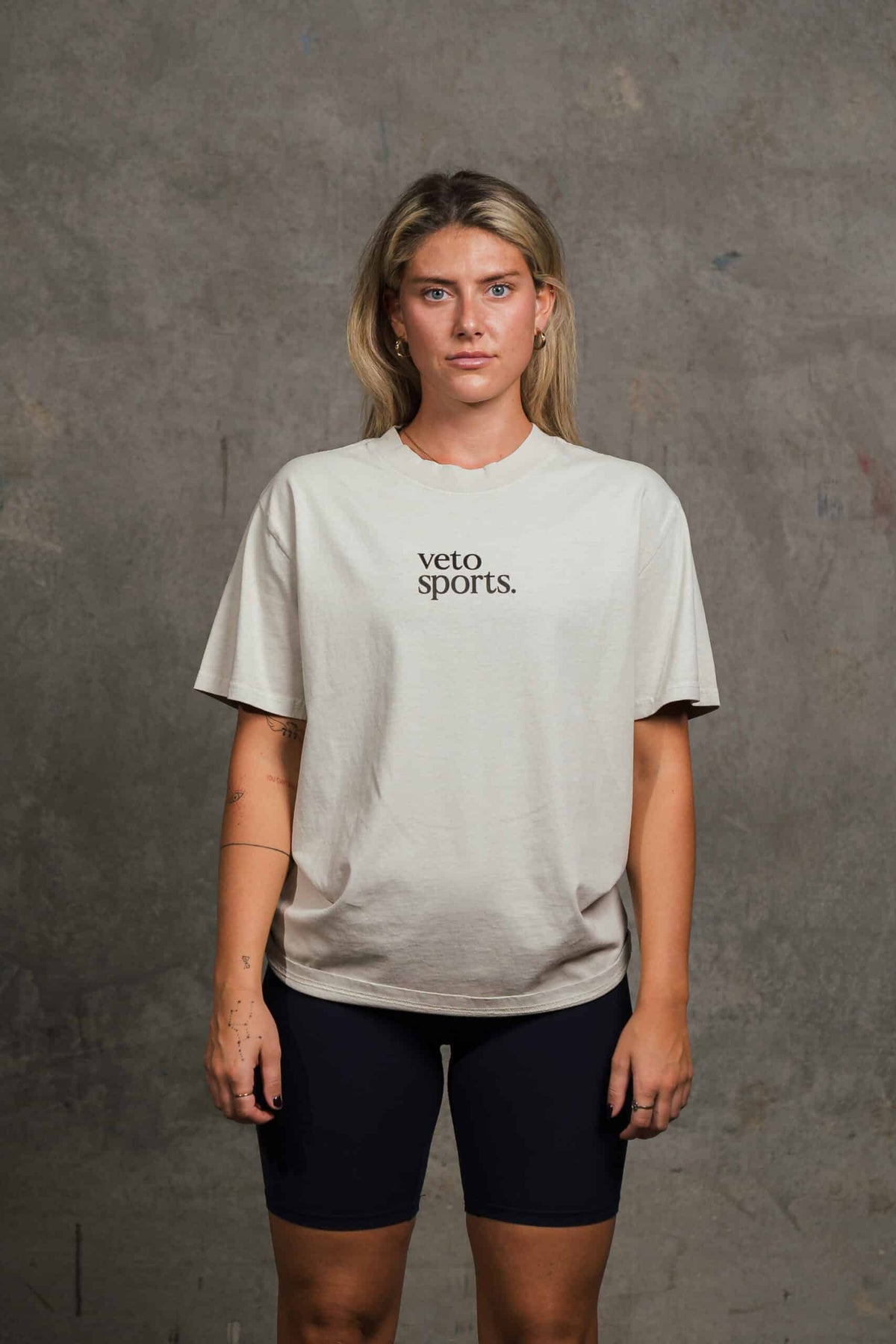 VETO SPORTS SIGNATURE TEE - FADED BONE