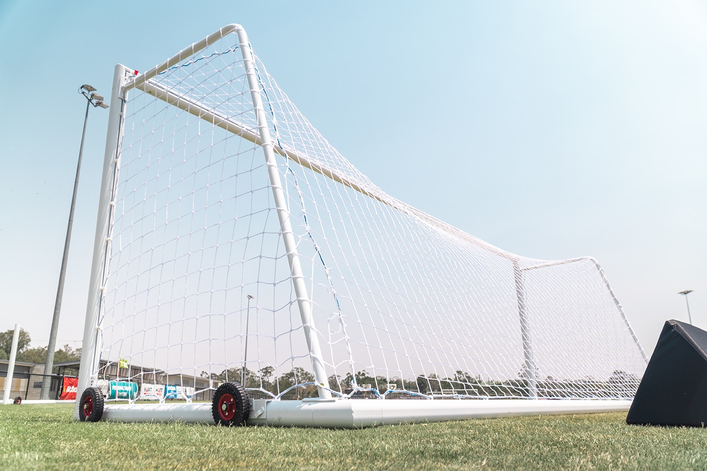 Portable Aluminium Full Size Goal w/ Wheels - Image 6