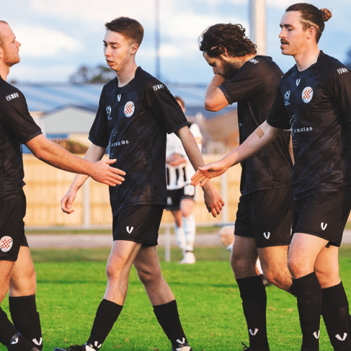 custom-football-teamwear-slide-5